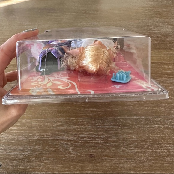 Taylor Swift Sundress Medley Fashion Doll - Picture 8 of 8